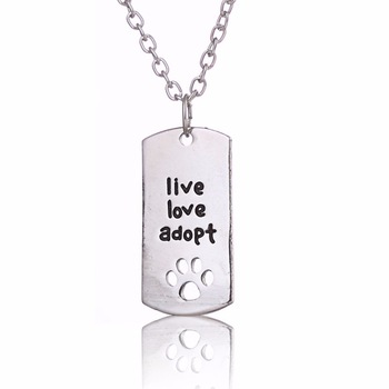 live love adopt ketting